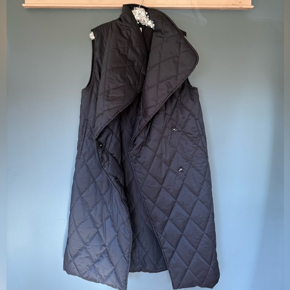 Quilted Black Sleeveless Coat